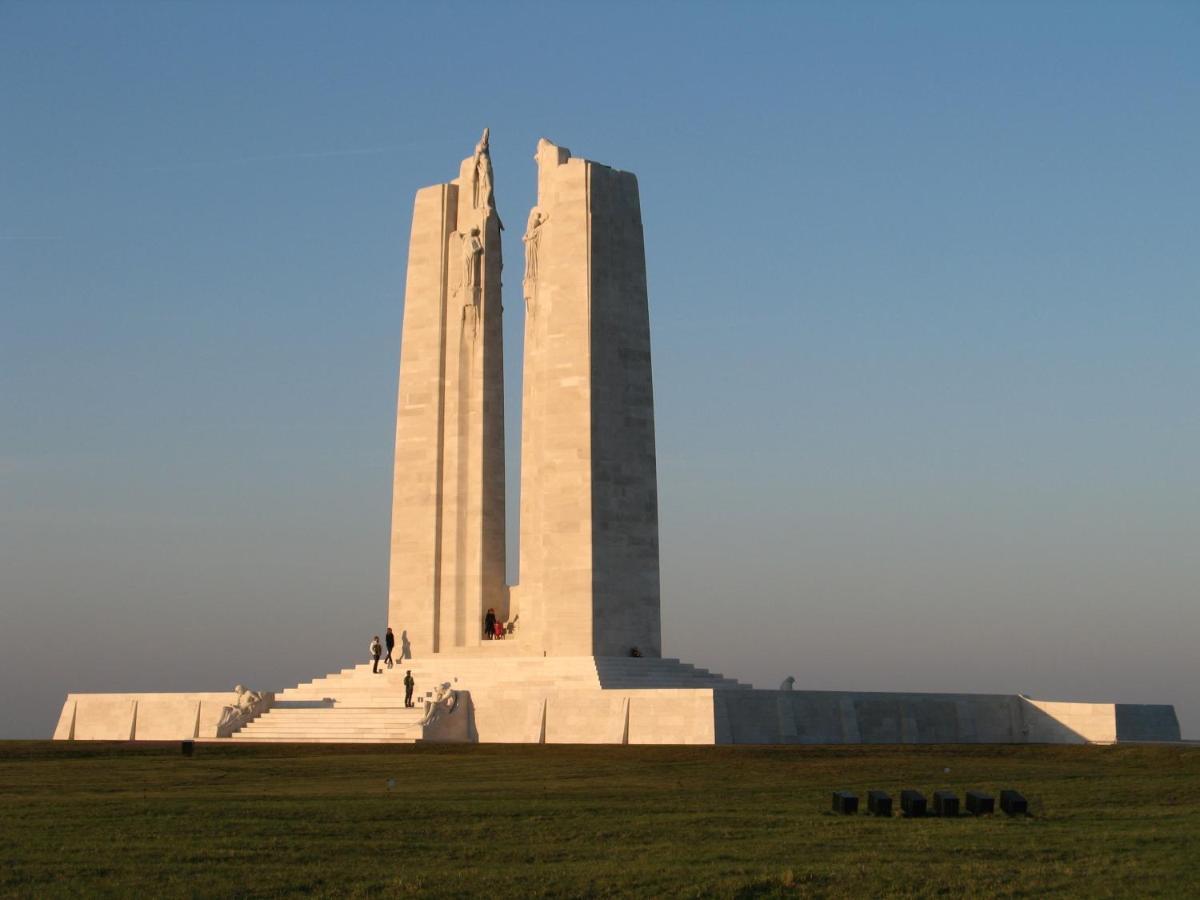 La Villa Des Coquelicots Duisans Exteriör bild